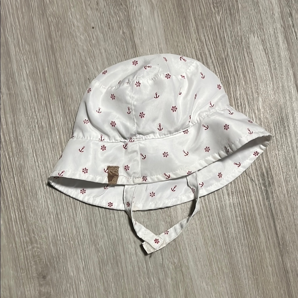 White Kids Bucket‎ Hat with Red Anchors